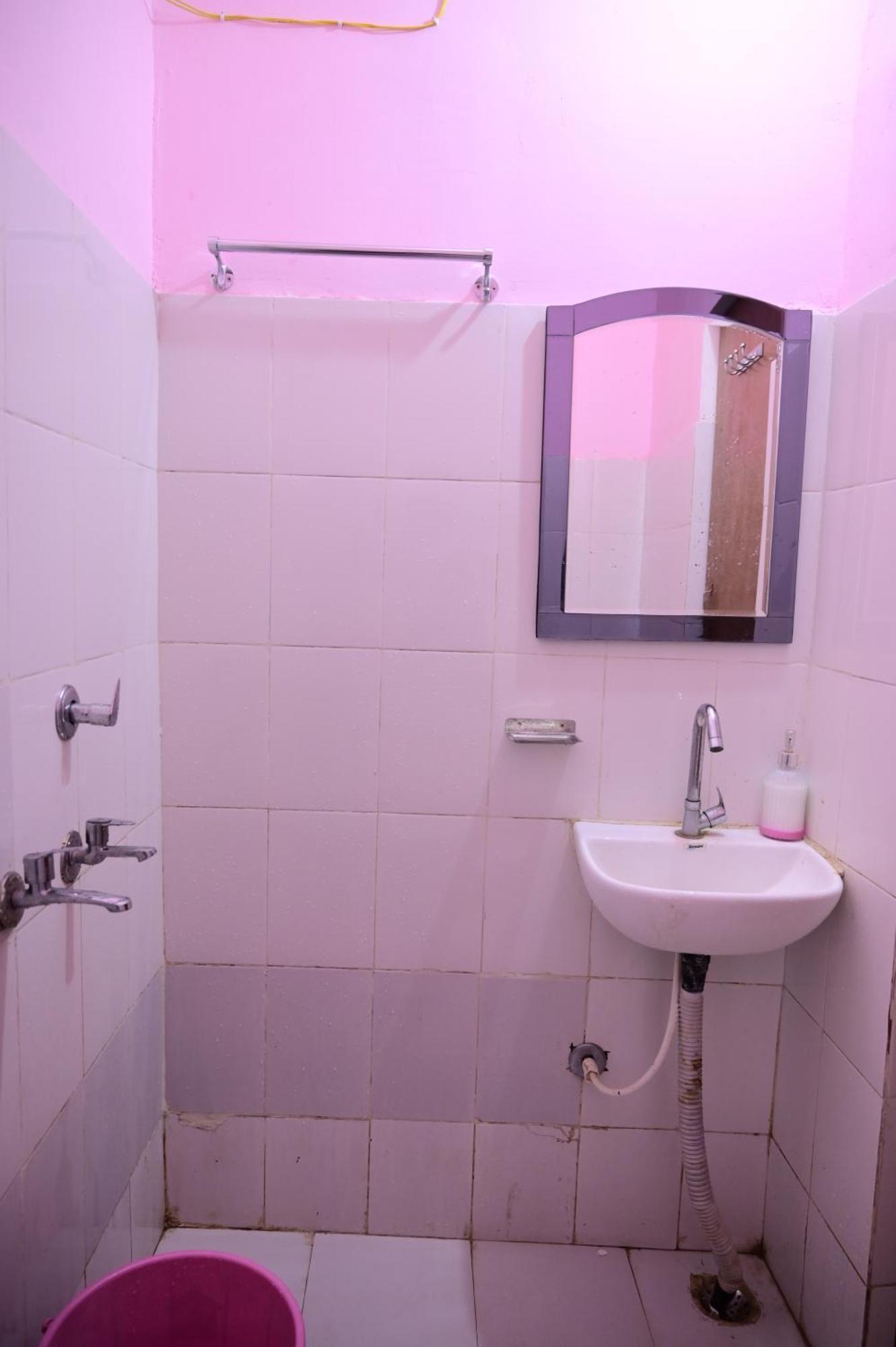 Jankivihar Homestay At Prahladghat Within 1Km From Shri Ram Mandir Ayodhya ภายนอก รูปภาพ