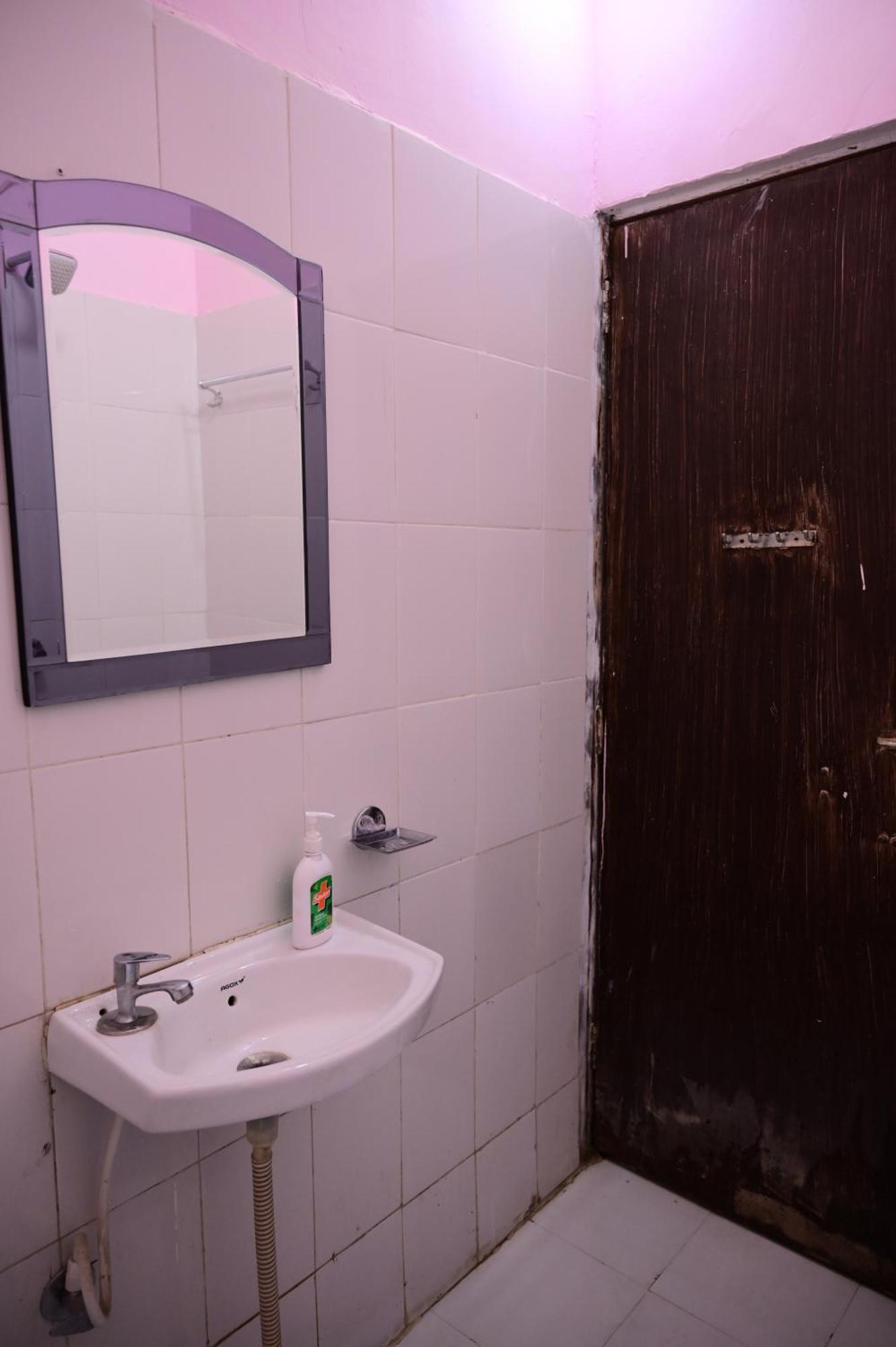 Jankivihar Homestay At Prahladghat Within 1Km From Shri Ram Mandir Ayodhya ภายนอก รูปภาพ