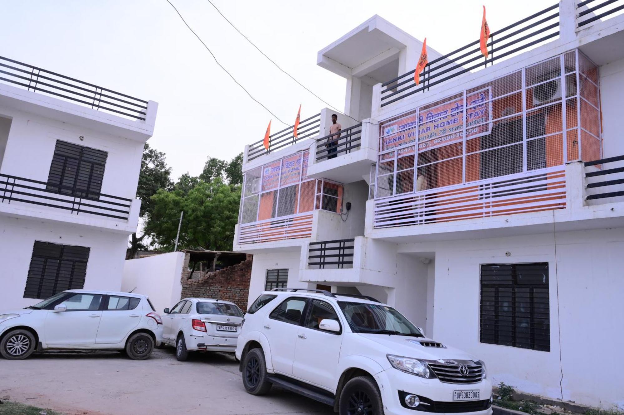 Jankivihar Homestay At Prahladghat Within 1Km From Shri Ram Mandir Ayodhya ภายนอก รูปภาพ