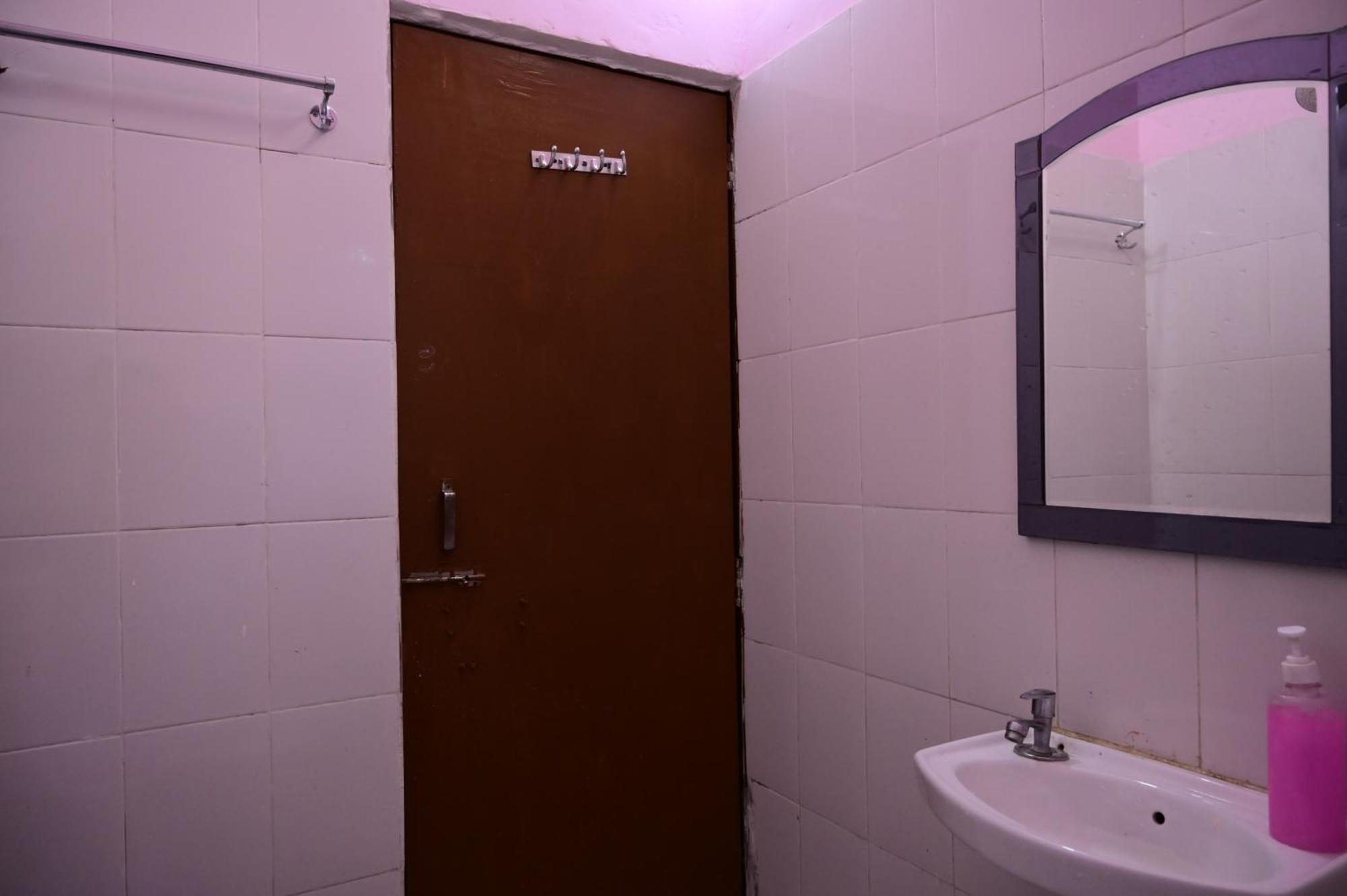 Jankivihar Homestay At Prahladghat Within 1Km From Shri Ram Mandir Ayodhya ภายนอก รูปภาพ