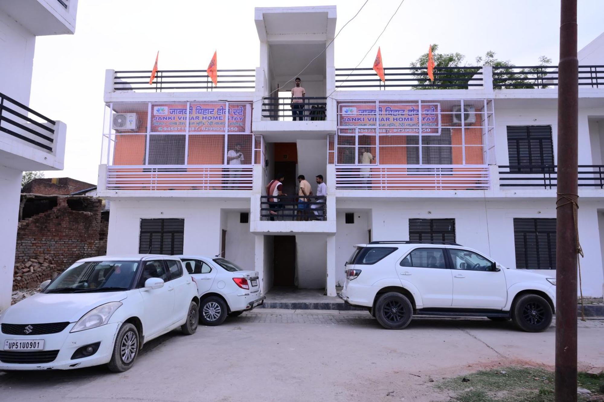Jankivihar Homestay At Prahladghat Within 1Km From Shri Ram Mandir Ayodhya ภายนอก รูปภาพ